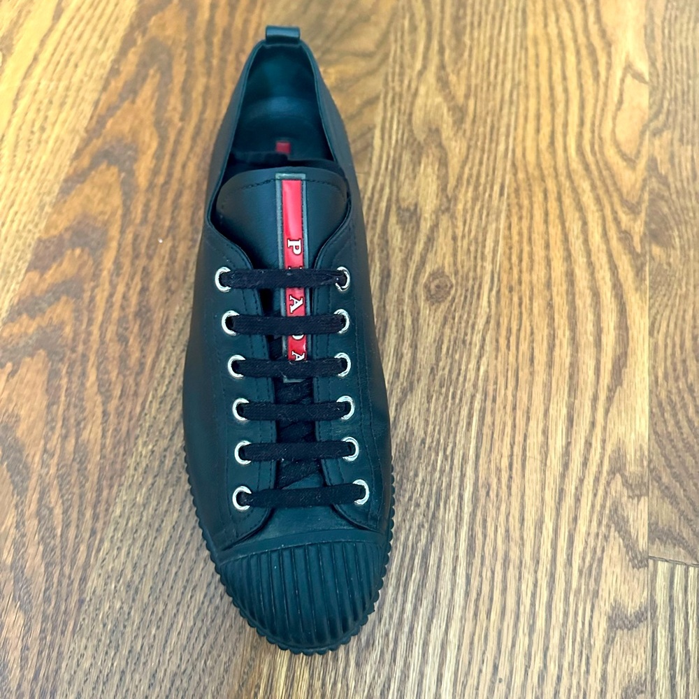 Prada sneakers size 9 perfect, true to size fit 8,5,9